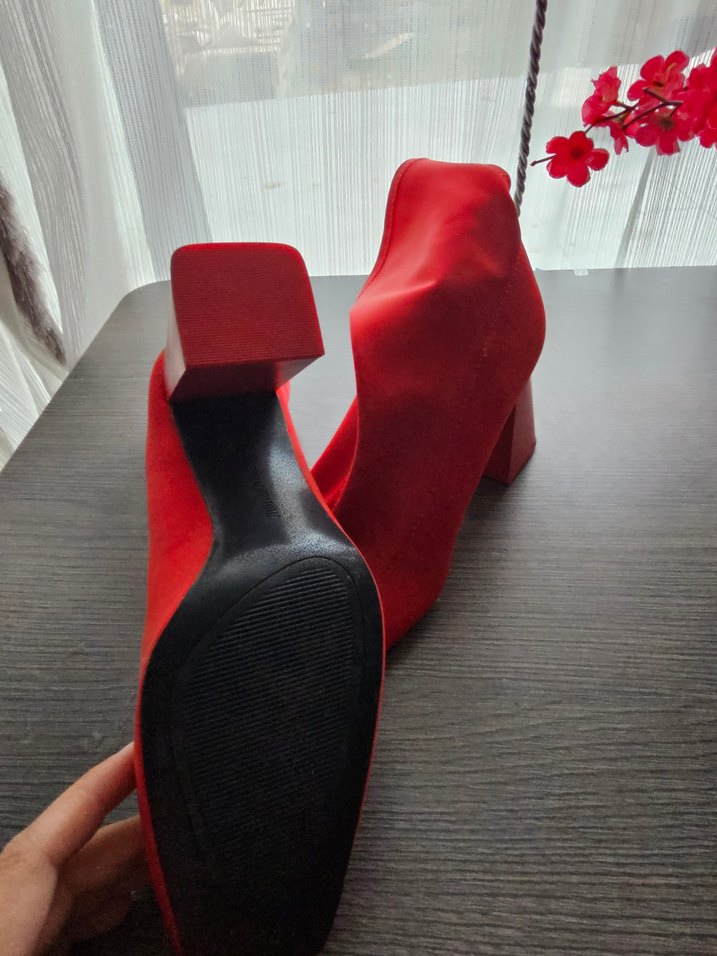 Stradivarius çorap çizne - Görsel 5