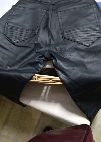 Siyah Fermuarlı Kadın Biker Deri Pantolon - Görsel 5