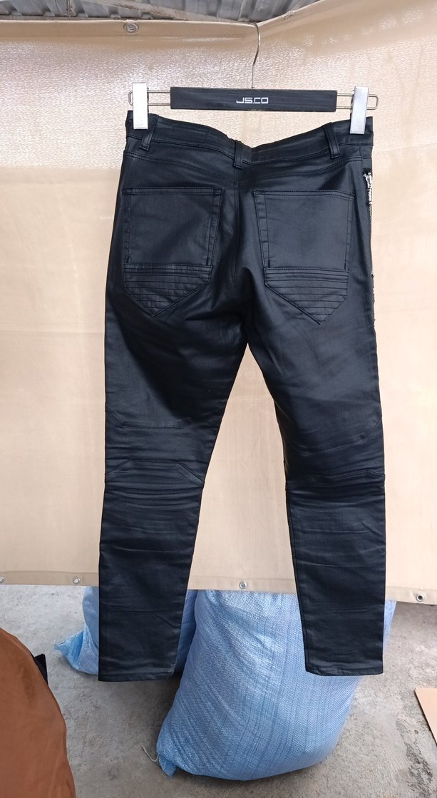 Siyah Fermuarlı Kadın Biker Deri Pantolon - Görsel 4