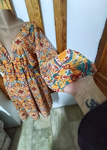 Renkli desenli  V Yaka  Elbise - Görsel 5