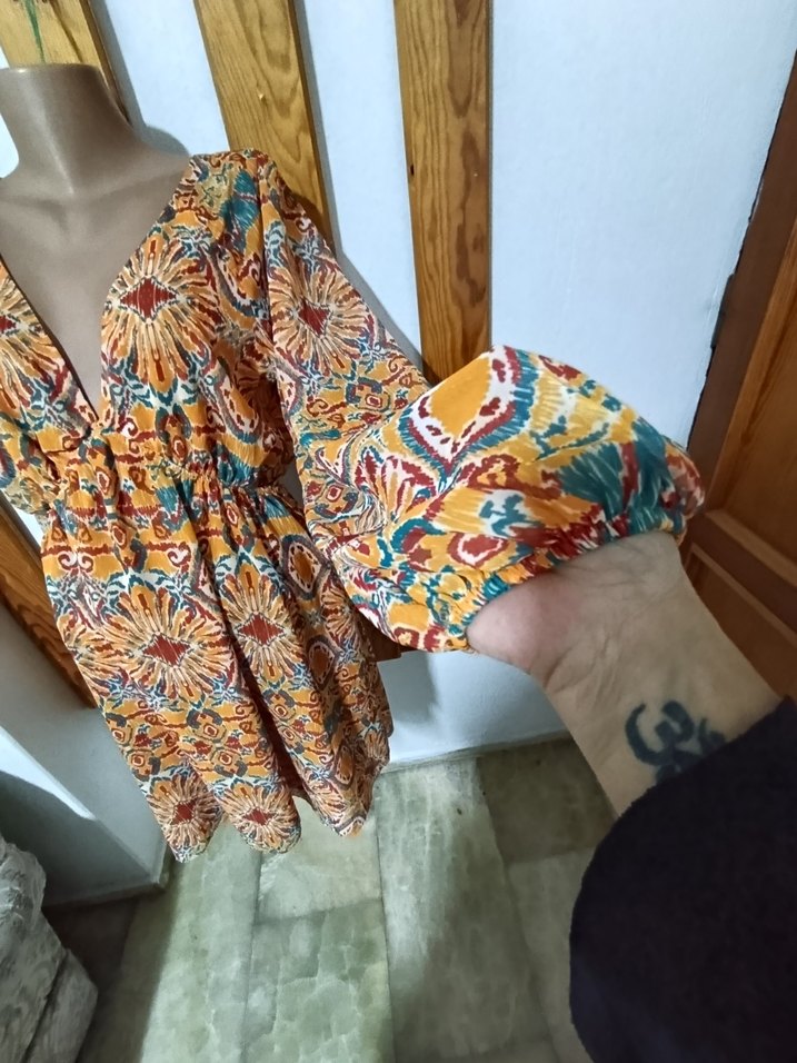 Renkli desenli  V Yaka  Elbise - Görsel 5