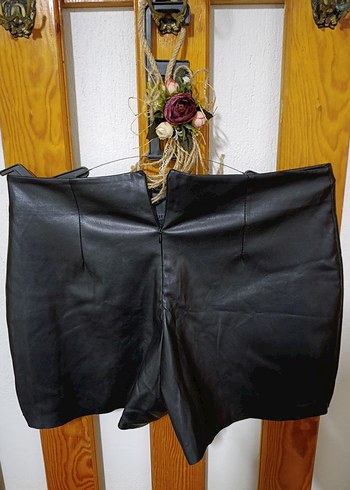 Siyah Deri Şort Etek - Görsel 4
