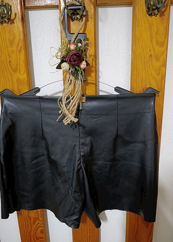 Siyah Deri Şort Etek - Görsel 5