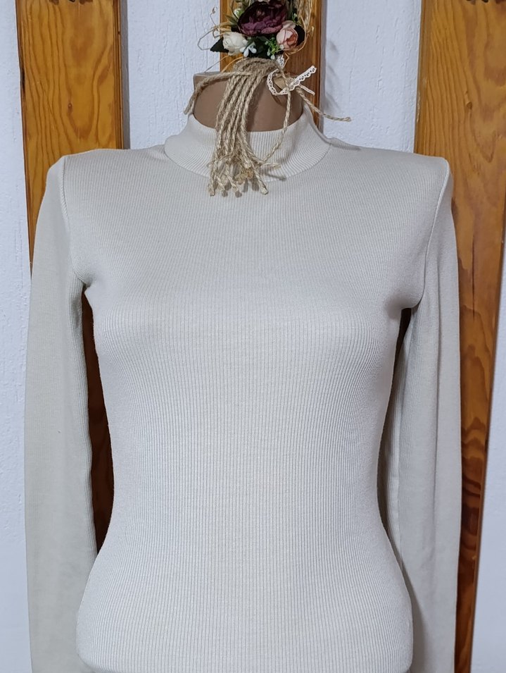 Krem renk Yüksek Yakalı Kadın Triko Elbise - Görsel 2