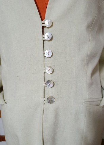 Düğmeli Beyaz Keten Kadın Blazer - Görsel 4