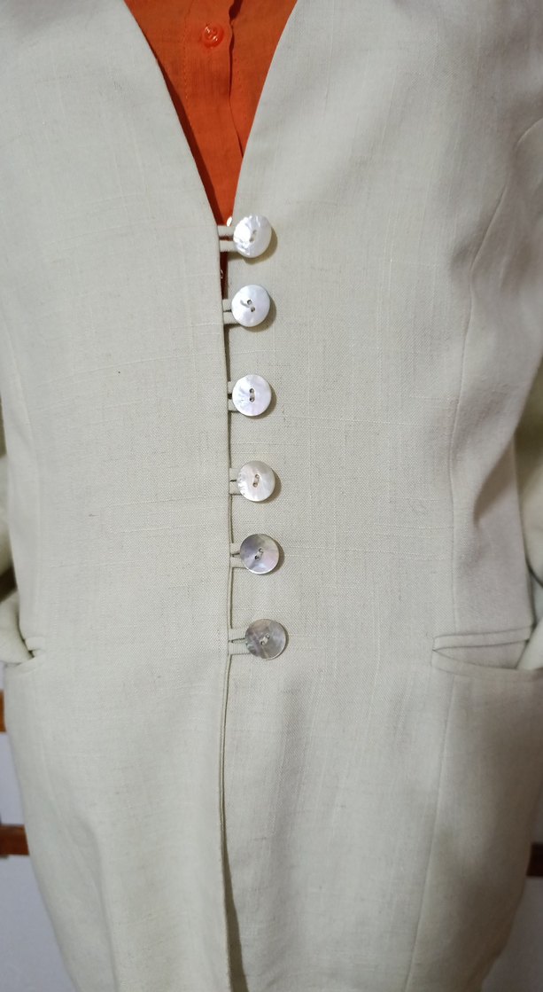 Düğmeli Beyaz Keten Kadın Blazer - Görsel 4