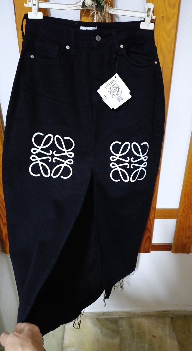 Uzun Yırtmaçlı Siyah Kot Etek - Görsel 4