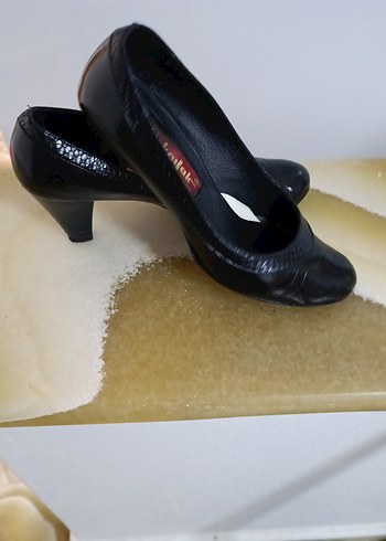 Siyah Topuklu Kadın Ayakkabı - Görsel 2