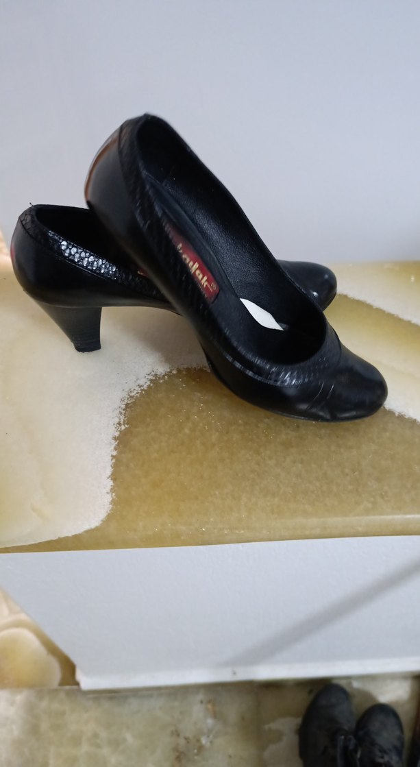 Siyah Topuklu Kadın Ayakkabı - Görsel 2