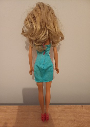 Diğer Barbie Bebek