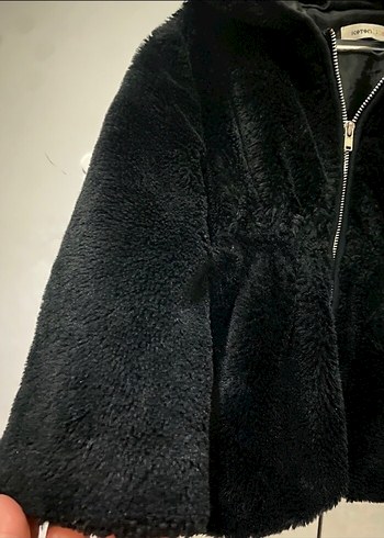 Kız Çocuk Siyah Kapüşonlu Kürk Detaylı Mont - Görsel 2