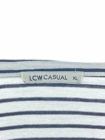 xl Beden çeşitli Renk LC Waikiki T-shirt %70 İndirimli.