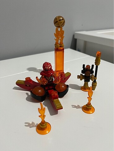 Diğer Lego ninjago Kai?nin spinjitsu saltosu
