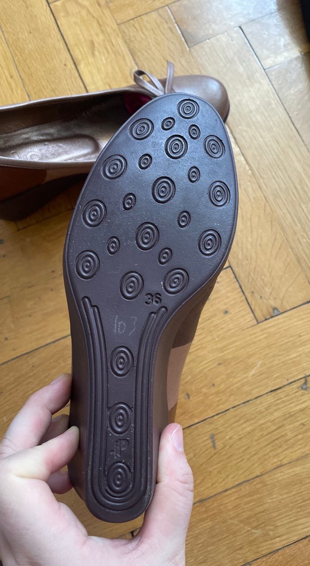 Bej Deri Fiyonklu Dolgu Topuk Kadın Ayakkabı - Görsel 5