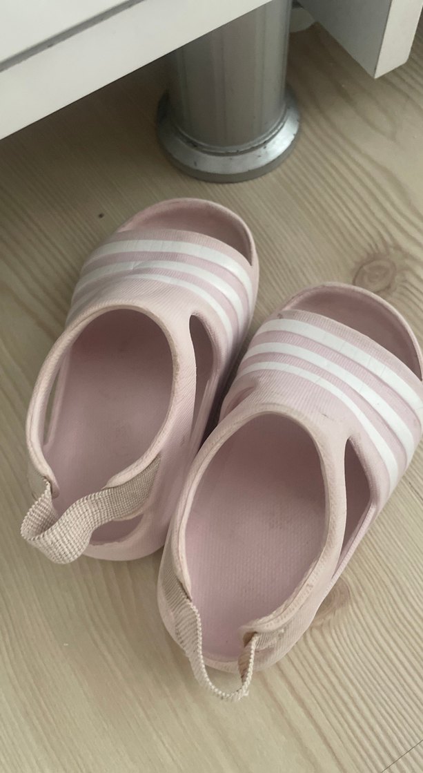 Kız Çocuk Pudra Rengi Cırt Cırtlı Terlik - Görsel 3