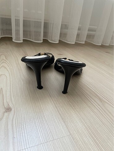 37 Beden siyah Renk BLN made in ıtaly 37 numara terlik topuk 8 cm