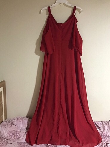 Kırmızı elbise - Görsel 2