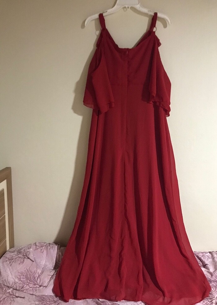 Kırmızı elbise - Görsel 2