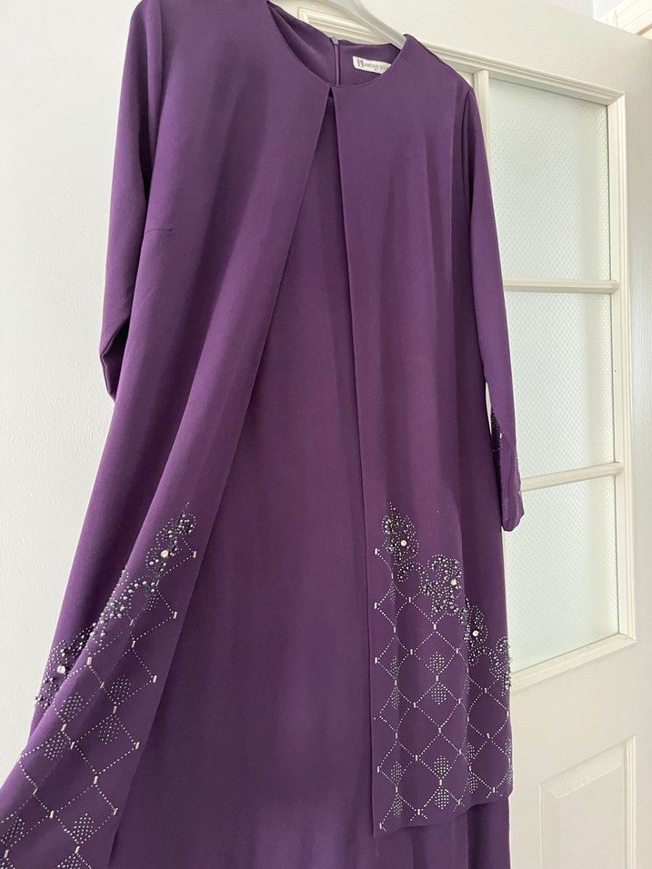 Uzun Kollu Mor İşlemeli Kadın Elbise - Görsel 4