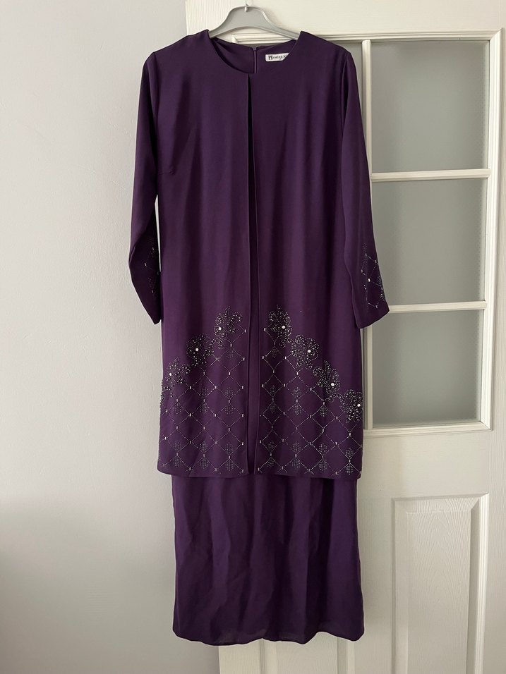 Uzun Kollu Mor İşlemeli Kadın Elbise - Görsel 2