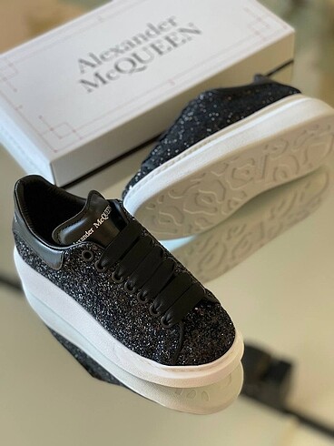Alexander McQueen Alexander McQueen