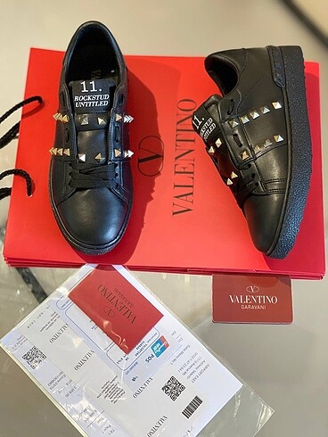 Valentino Sneakers