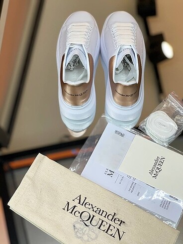 40 Beden Alexander McQueen