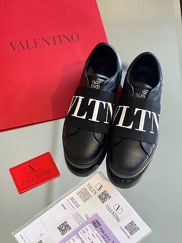 Valentino Sneakers