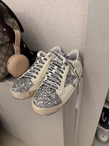 Golden goose