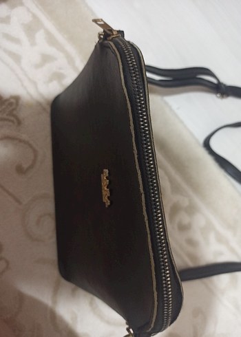 Zara Zara Siyah Deri Fermuarlı Kadın Çanta