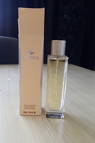 Lacoste pour Femme