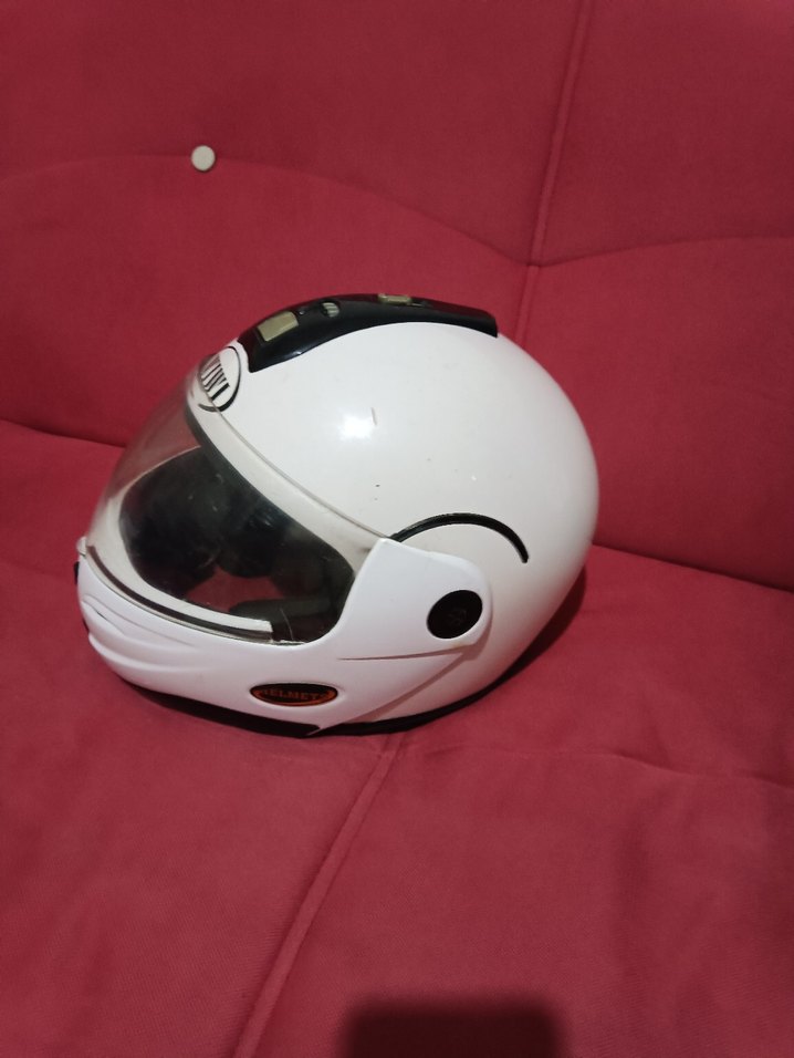Parlak Beyaz Seramik Motosiklet Kaskı - Görsel 3