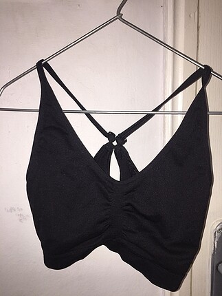 Siyah bralet büstiyer