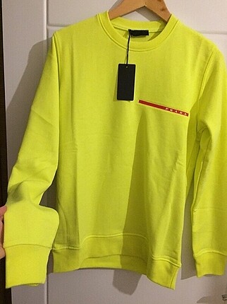 ORJİNAL PRADA SWEAT KODU MEVCUT.