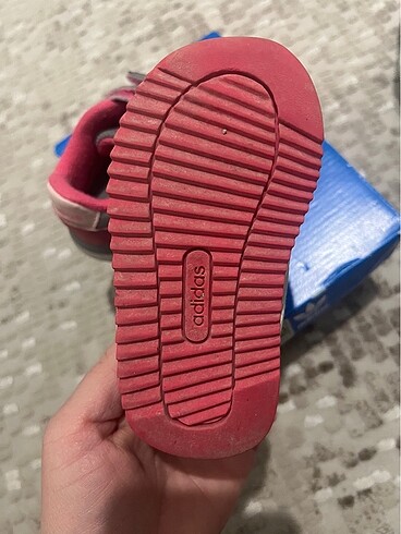 20 Beden pembe Renk Adidas orjinal spor ayakkabı