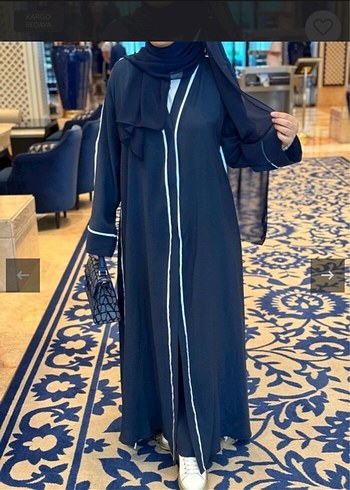 Beyaz Şeritli Abaya