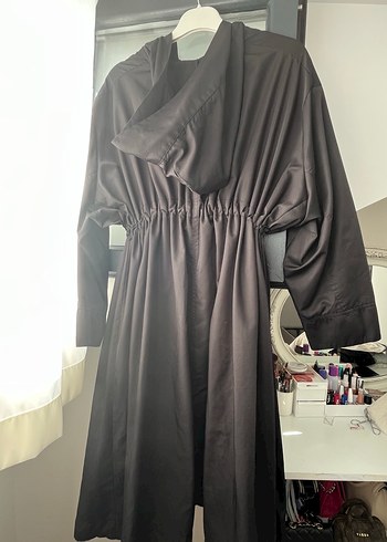 Uzun Siyah Kadın Yağmurluk Kapüşonlu - Görsel 4