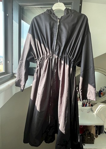 Uzun Siyah Kadın Yağmurluk Kapüşonlu - Görsel 3