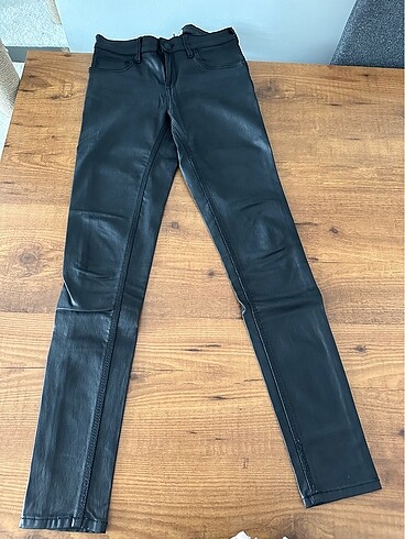 Mango deri görünümlü pantolon