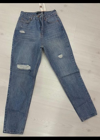 Kadın Gri Yırtık Denim Jean