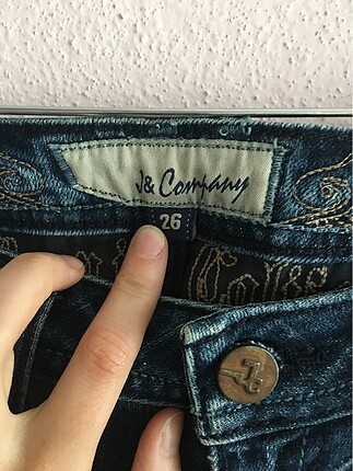 Zara J&Company Etiketli Kısa Pantolın