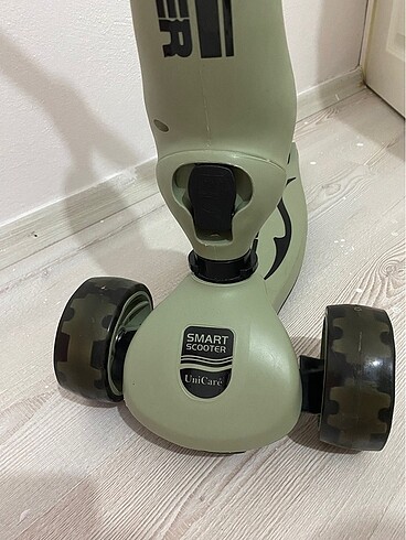  Beden Oturaklı scooter