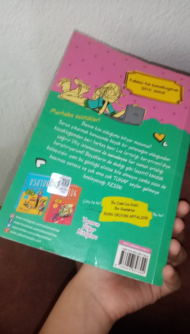 Üsütük Kızın Günlüğü - Anna Cama - Görsel 3