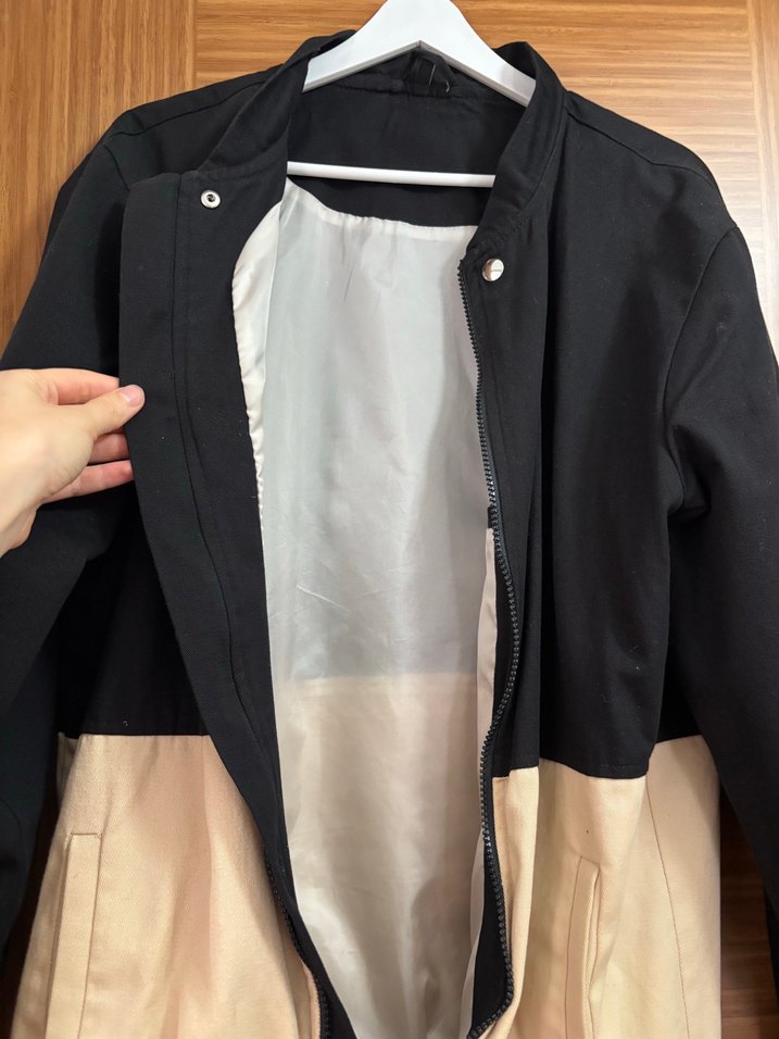 Düğmeli Siyah-Bej Rahat Kesim Ceket - Görsel 3