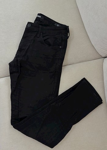 Siyah Dar Kesim Denim Erkek Pantolon