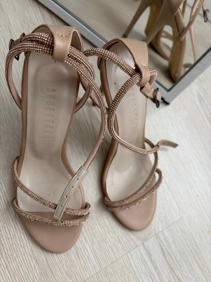 Bej Süet Tokalı İnce Topuklu Kadın Ayakkabı - Görsel 3