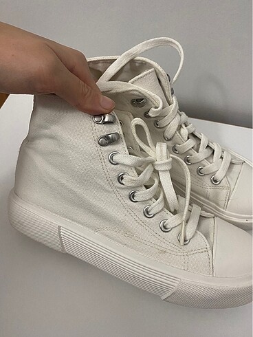 Pull and Bear Pull and bear ayakkabı birkaç kez giyildi temiz