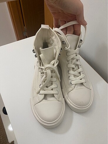 37 Beden Pull and bear ayakkabı birkaç kez giyildi temiz