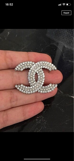 Chanel broş