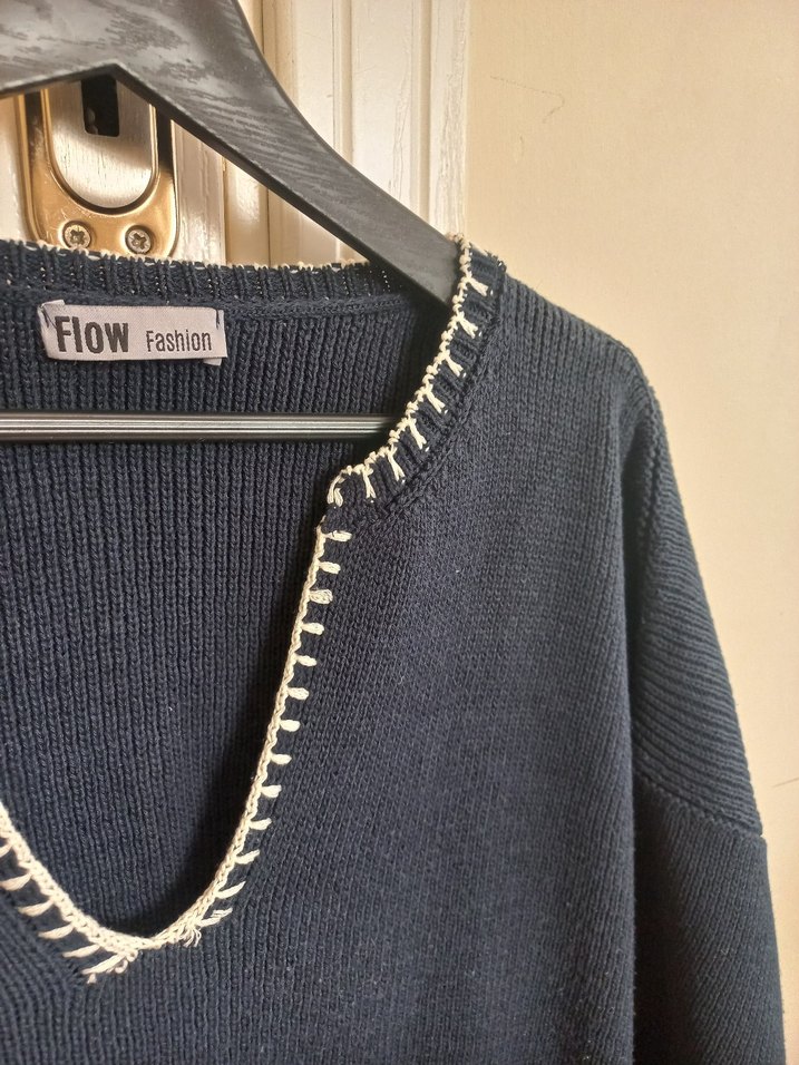 Lacivert V Yaka Triko Kadın Kazak - Görsel 2